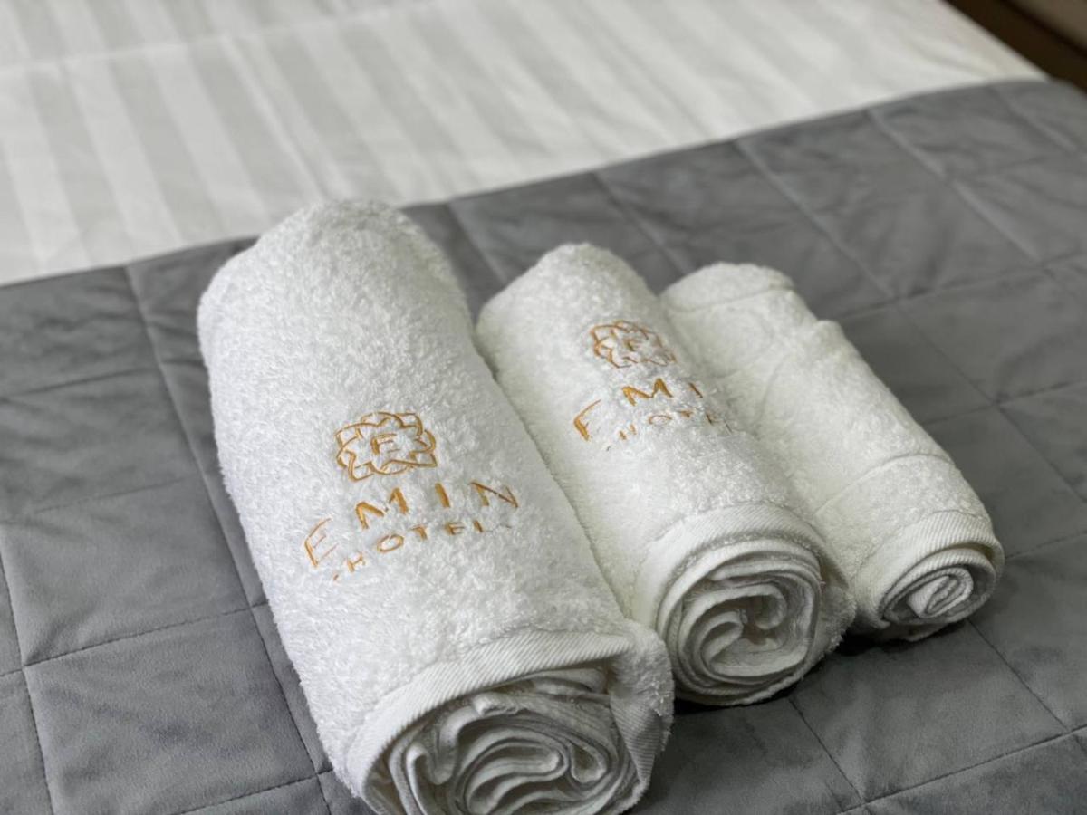Emin Hotel Фергана Экстерьер фото